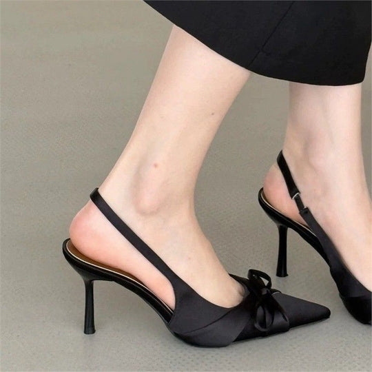 Damen Elegante spitz zulaufende Satin-Mules mit niedrigem Kittenabsatz und Zierschleife Shop Nory