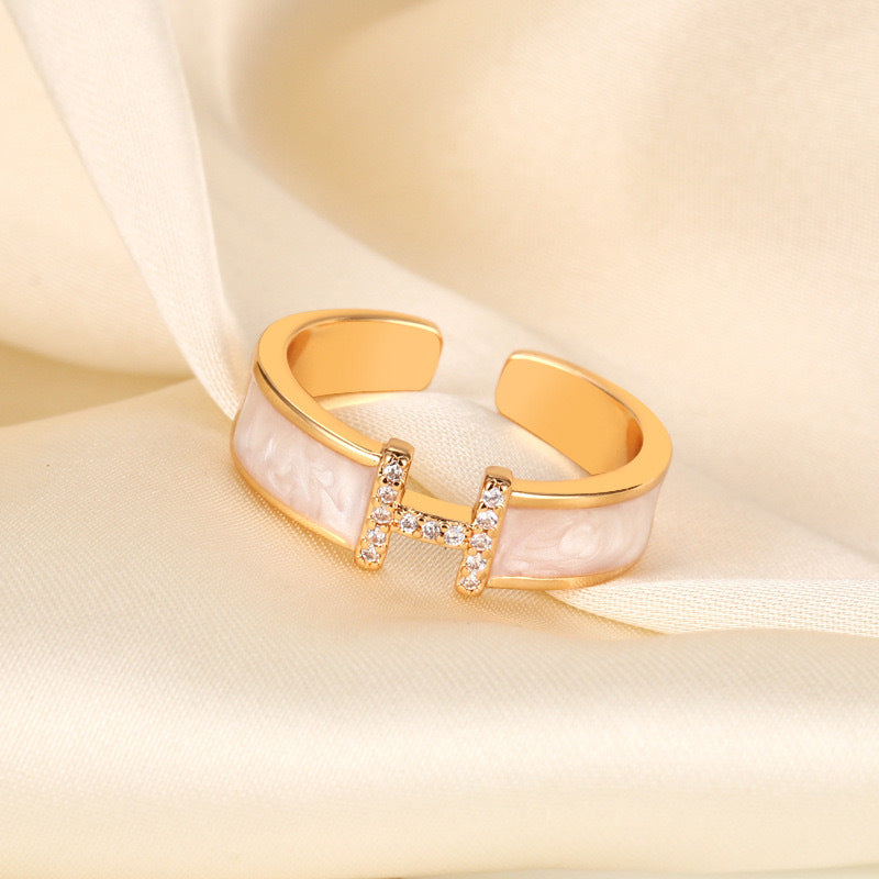 Damen Offener Ring mit kunstvollem Design und funkelnden Zirkonia Shop Nory
