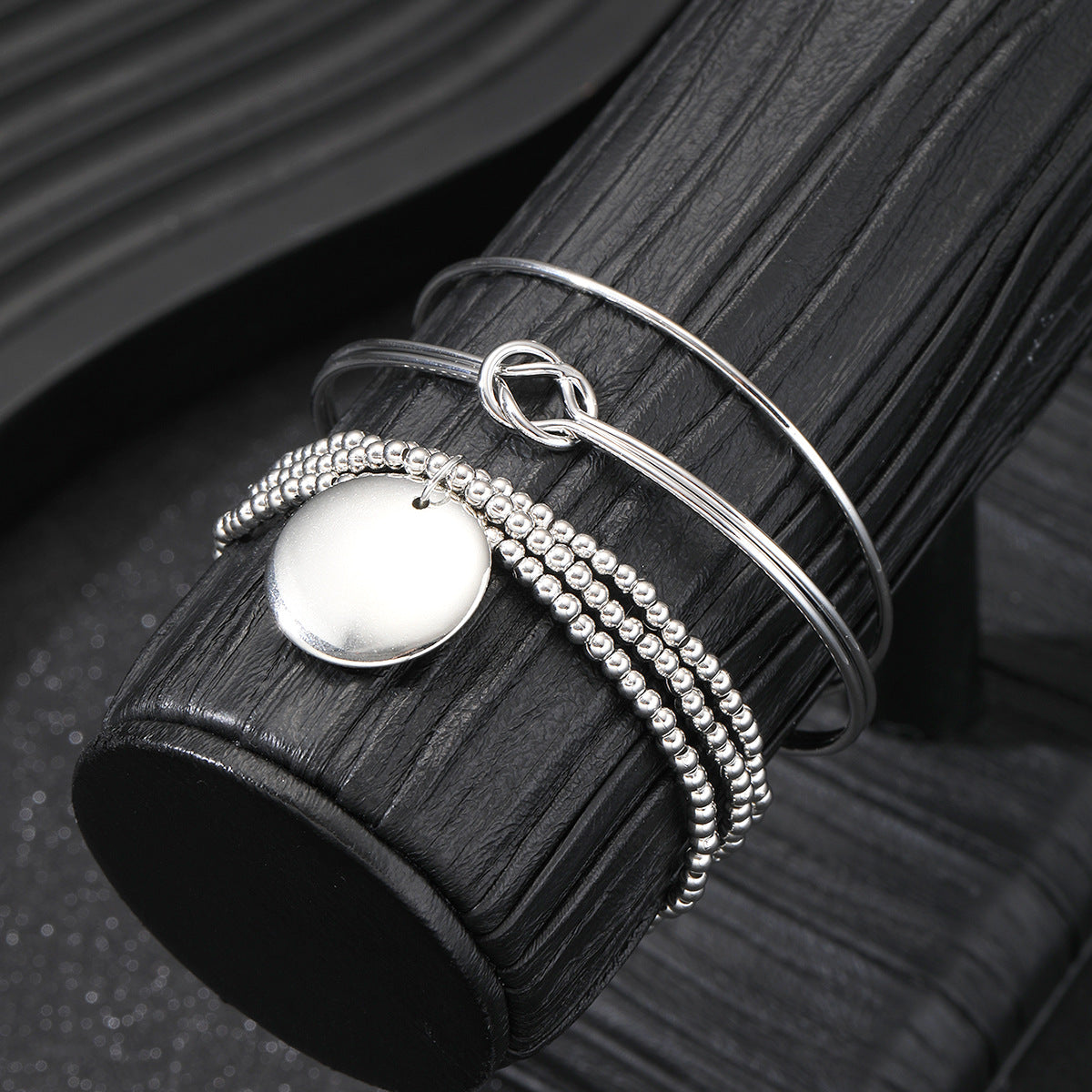 Damen Armband-Set mit kreativem Ketten-Design und stilvollen Anhängern Shop Nory