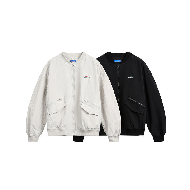 Unisex Kurz geschnittene leichte Nylon‑Bomberjacke mit Utility‑Taschen und geripptem Saum Shop Nory
