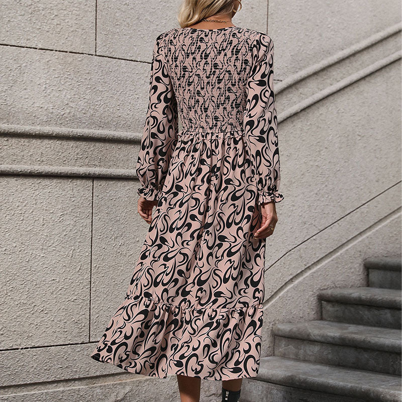 Damen Midikleid mit elastischem Smock-Oberteil, abstraktem Allover‑Print und ausgestelltem Volant‑Saum Shop Nory