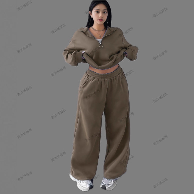 Damen Cropped Oversize-Sweatshirt mit halbem Reißverschluss und weite High-Waist Jogginghose Set Shop Nory