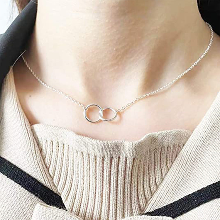 Damen Halskette mit doppeltem Ring-Anhänger aus hochwertigem Material Shop Nory