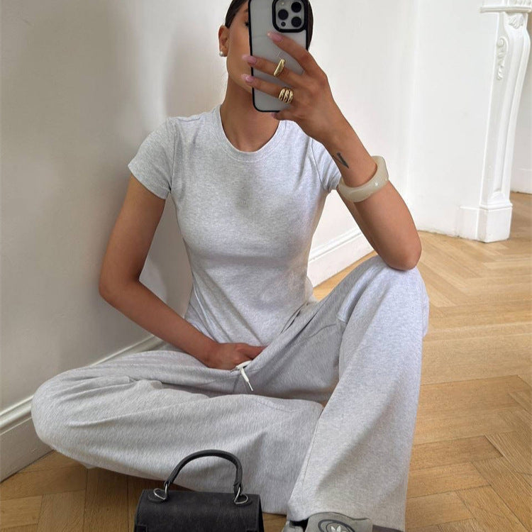 Damen figurnahes Kurzarm-Rippshirt und elastische High-Waist-Loungehose Set Shop Nory