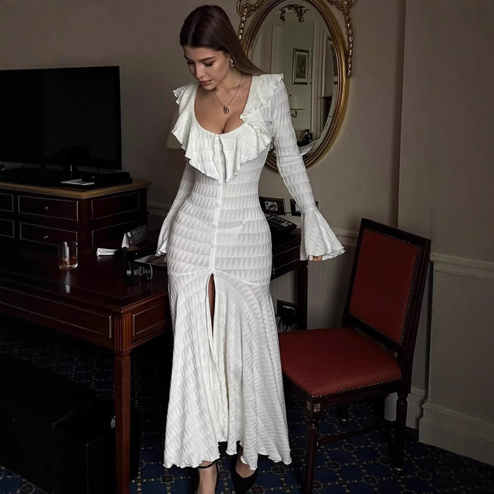Damen Figurbetontes Maxikleid mit Volant‑Ausschnitt, Glockenärmeln und Schlitz Shop Nory