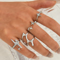 Damen Ring-Set mit modernen, geschwungenen Designs und funkelnden Akzenten Shop Nory