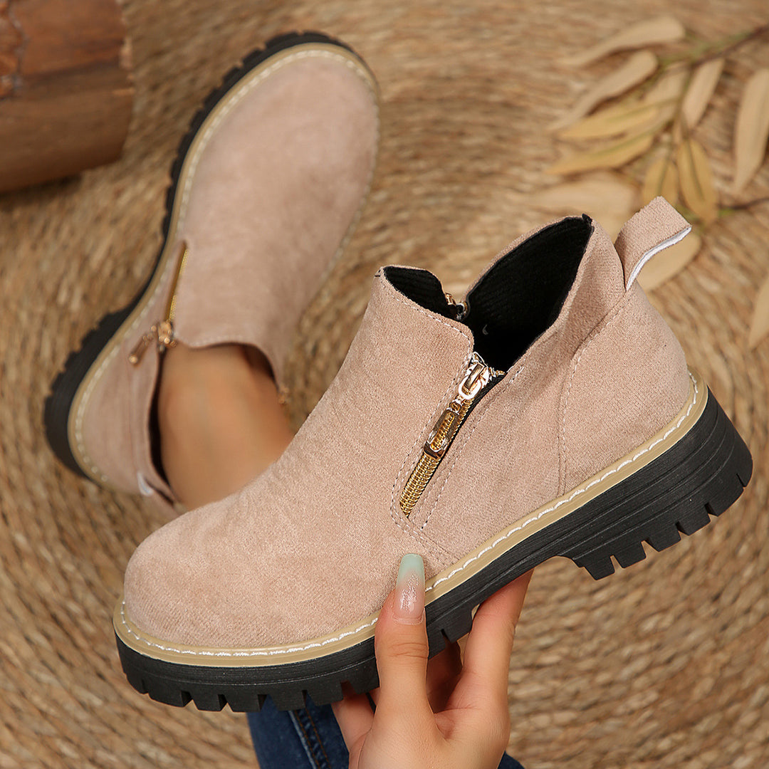 Damen Kurzschaft-Stiefelette aus Veloursoptik mit robust profilierter Sohle und seitlichem Reißverschluss Shop Nory