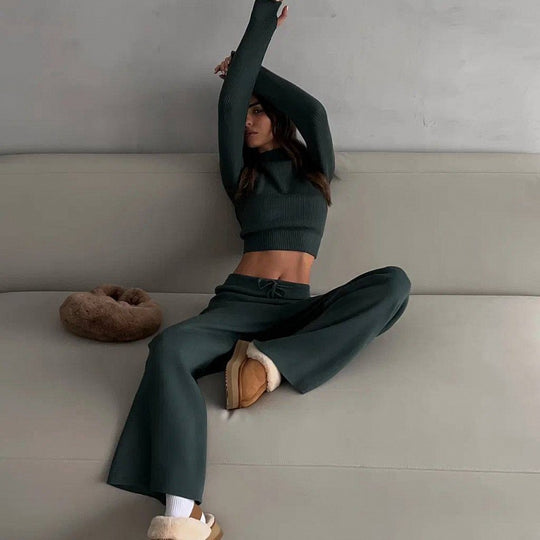 Damen geripptes Lounge-Set mit Cropped-Pullover und weiter Jogginghose Shop Nory