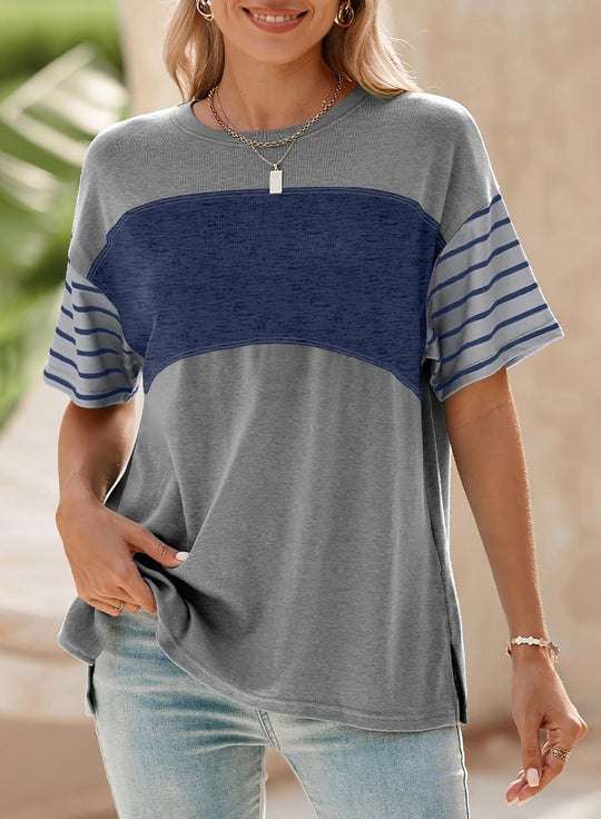Damen Oversize-Shirt mit Kontrastpaneel, gestreiften Ärmeln und Seitenschlitzen Shop Nory