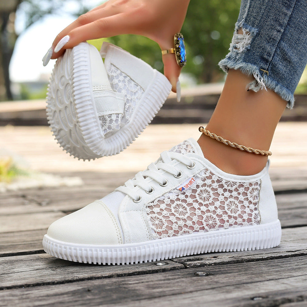 Damen Sneakers mit floraler Spitze und leichter Sohle