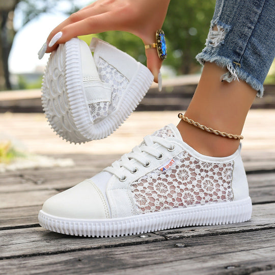 Damen Sneakers mit floraler Spitze und leichter Sohle