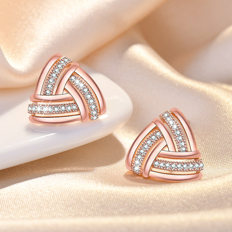 Damen Ohrringe mit elegantem, dreidimensionalem Design und funkelnden Zirkonia Shop Nory