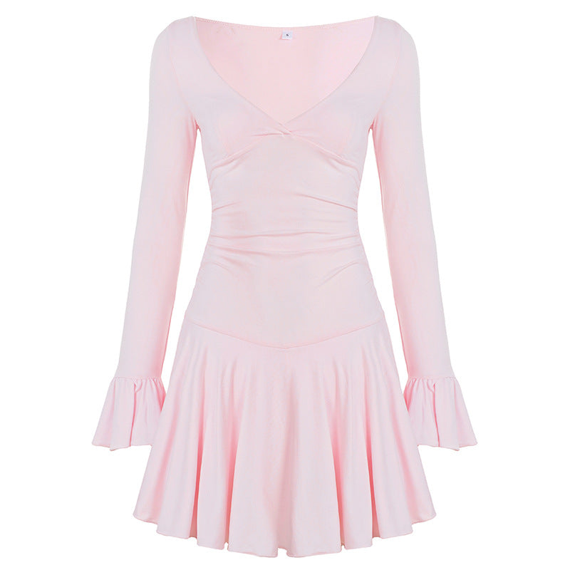 Damen nan tailliertes V-Ausschnitt Skaterkleid mit geraffter Taille und Volantärmeln Shop Nory