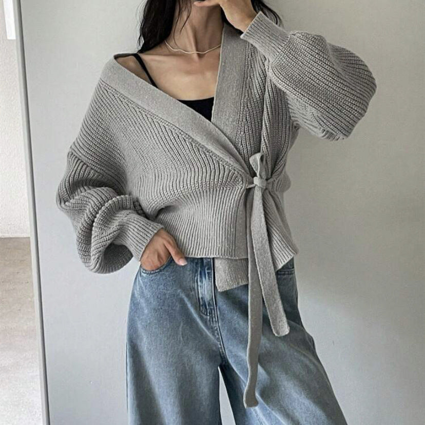 Damen Wickel-Strickjacke mit V-Ausschnitt, Taillenschleife und Ballonärmeln Shop Nory