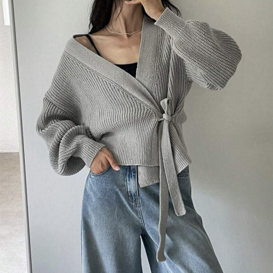 Damen Wickel-Strickjacke mit V-Ausschnitt, Taillenschleife und Ballonärmeln Shop Nory