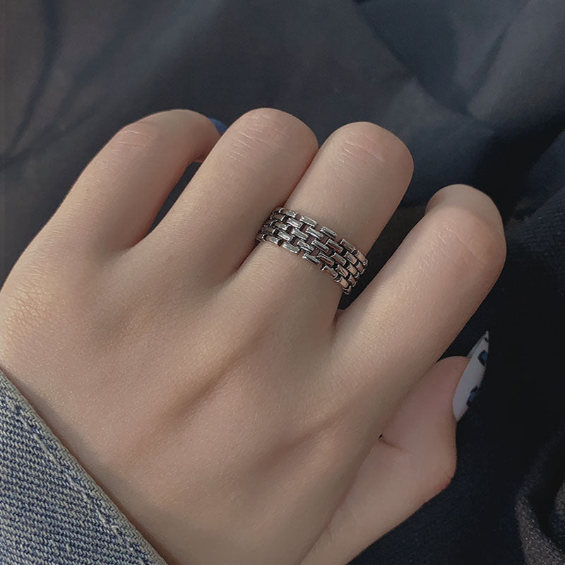 Damenring aus hochwertigem Edelstahl mit erhabenem Design und filigraner Verzierung Shop Nory