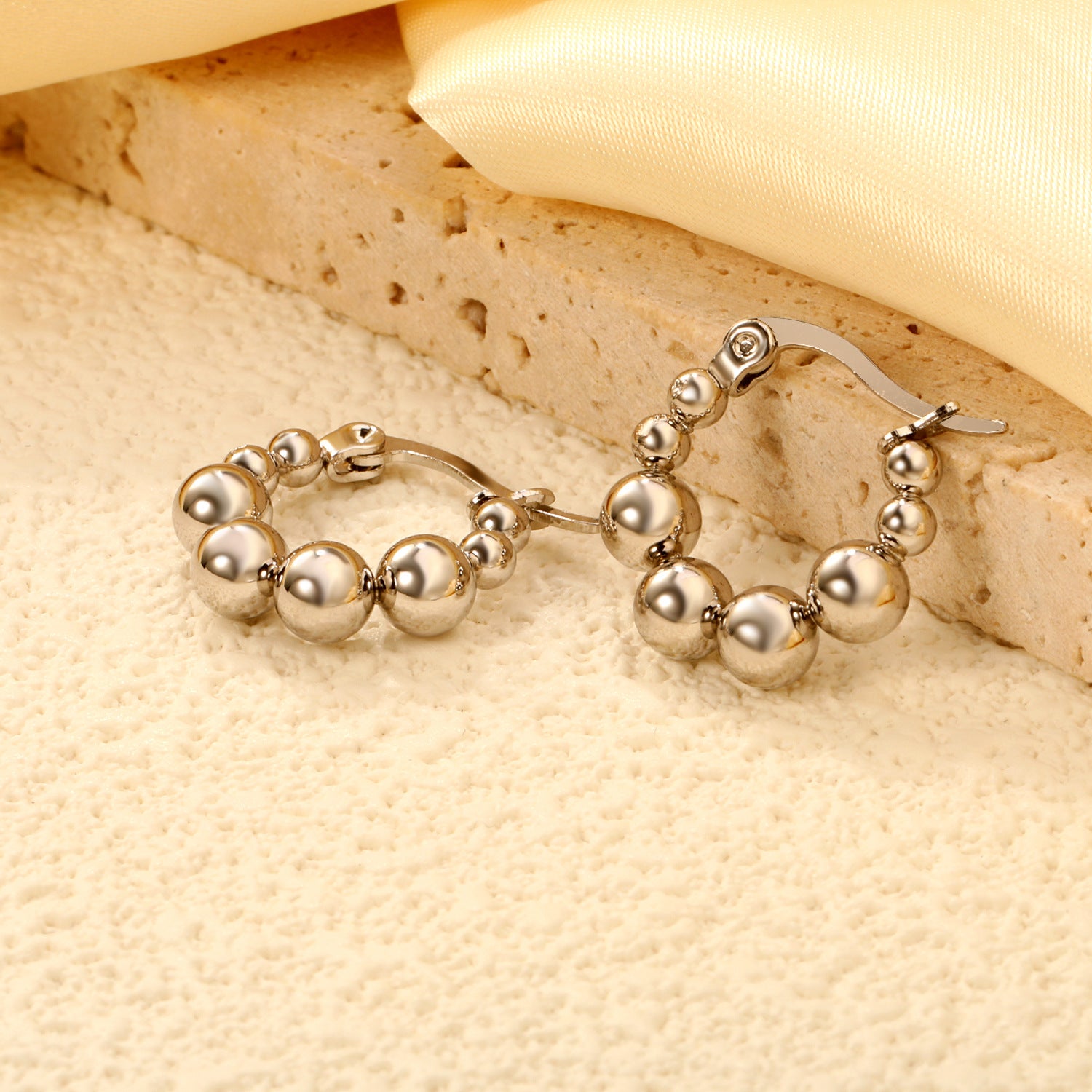 Damen Creolen mit elegantem Perlen-Design Shop Nory