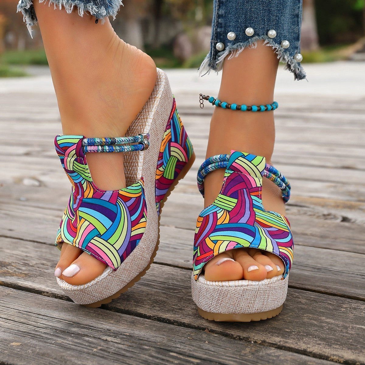 Damen modische Wedge-Sandalen mit buntem Mustermix und bequemer Sohle