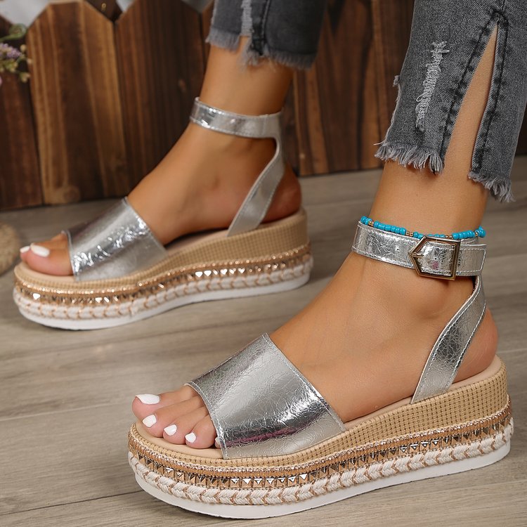 Damen Riemensandalen mit modischer Schmuckverzierung und Plateau-Rand