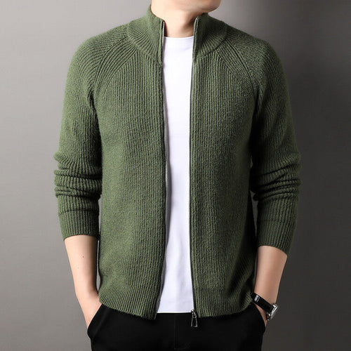 Herren Strickjacke mit hohem Kragen und unauffälligem Reißverschluss