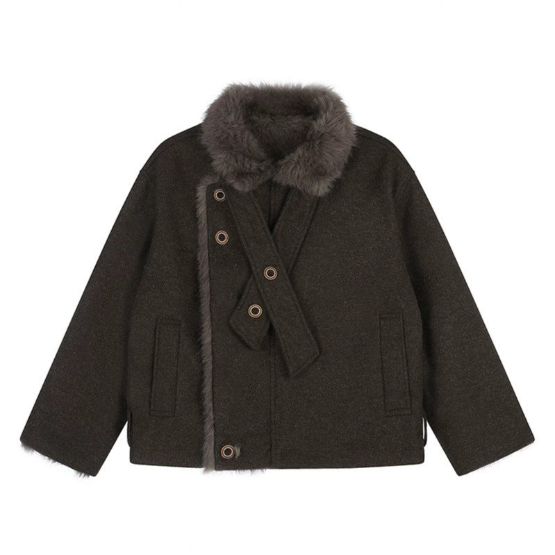 Damen Kurz geschnittene Wolljacke mit Kunstfellbesatz und asymmetrischer Knopfleiste Shop Nory