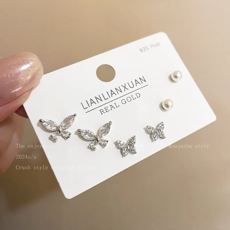Damen Ohrstecker im verspielten Schmetterlingsdesign Shop Nory