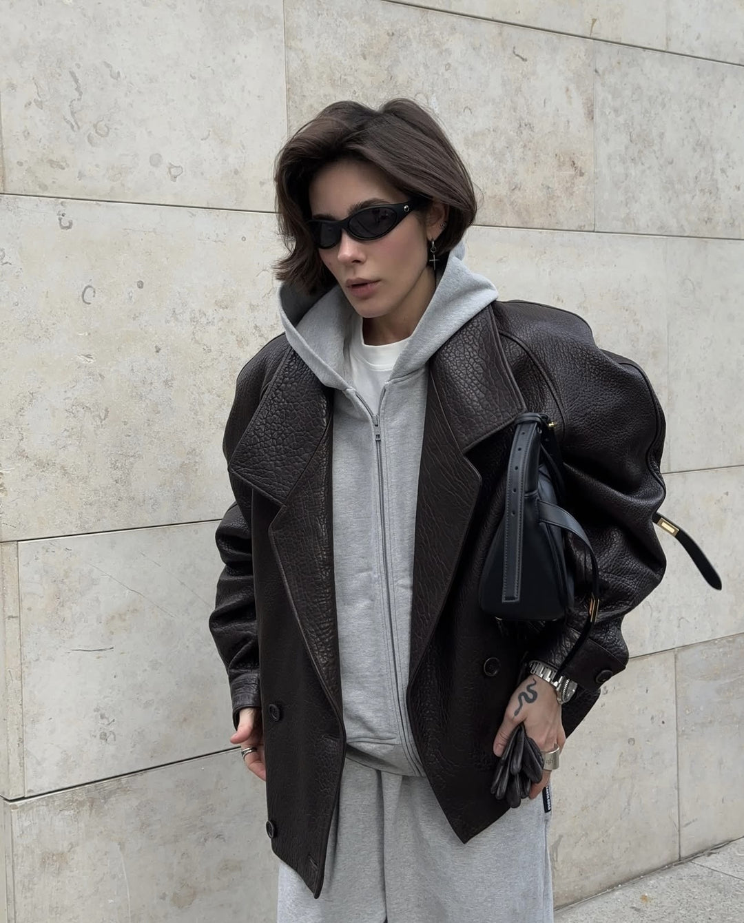 Damen Oversize Lederoptik-Mantel mit strukturierter Oberfläche und weitem Revers Shop Nory