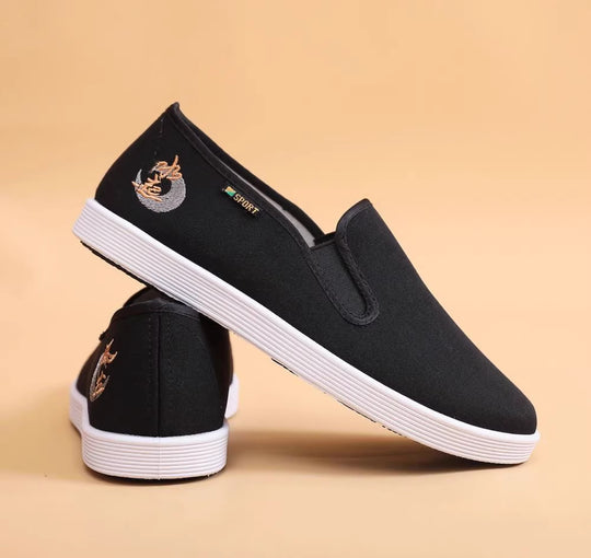 Herren Baumwoll-Slip-On mit gesticktem Motiv und rutschfester Gummisohle Shop Nory
