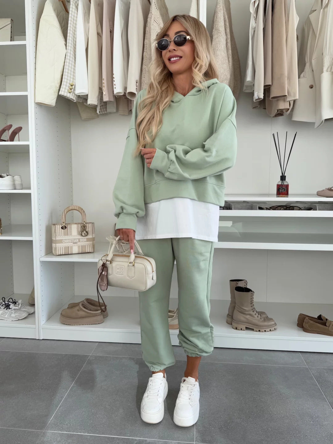 Damen Oversized Hoodie- und Jogging-Set aus Bio-Baumwolle mit Cropped-Sweat und elastischer Bündchenhose Shop Nory