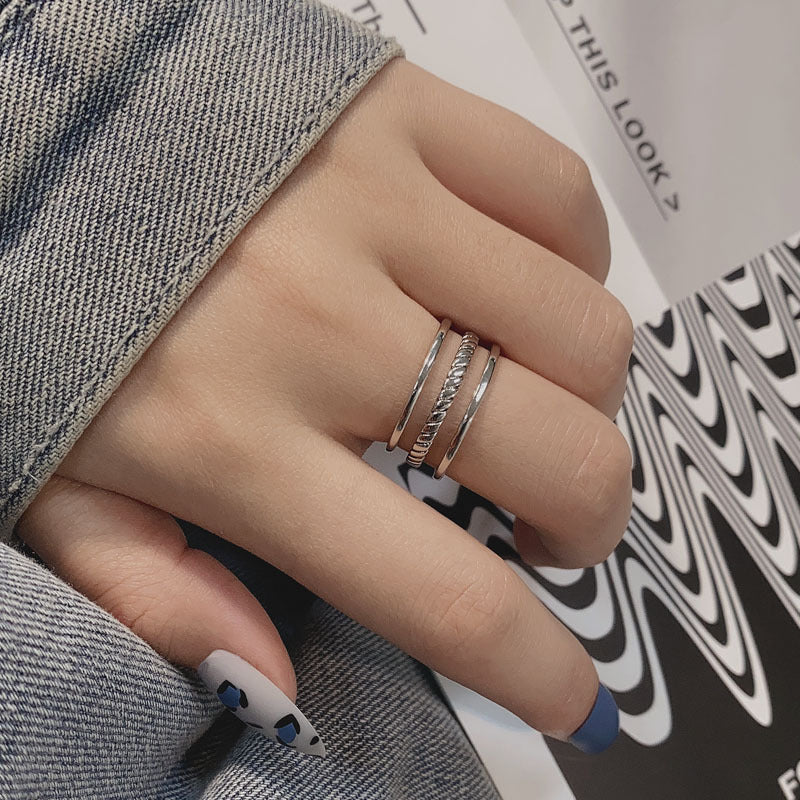 Damenring aus hochwertigem Edelstahl mit erhabenem Design und filigraner Verzierung Shop Nory