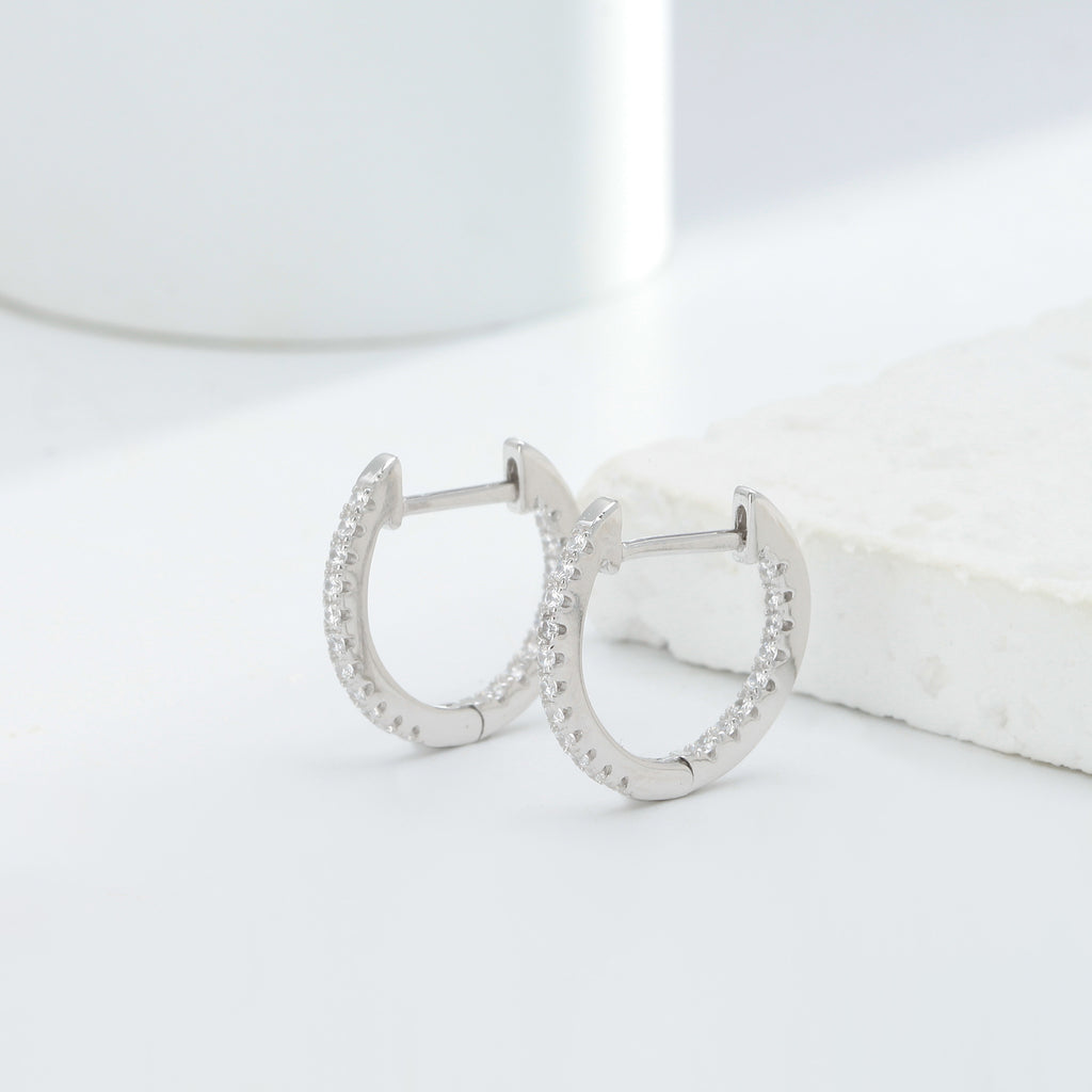 Damen Ohrhänger mit funkelndem Zirkonbesatz in eleganter Goldoptik Shop Nory