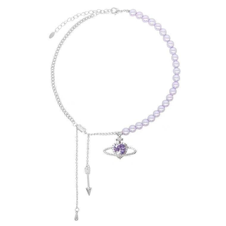 Damen Halskette mit verspieltem Anhänger und eleganten Perlendetails Shop Nory