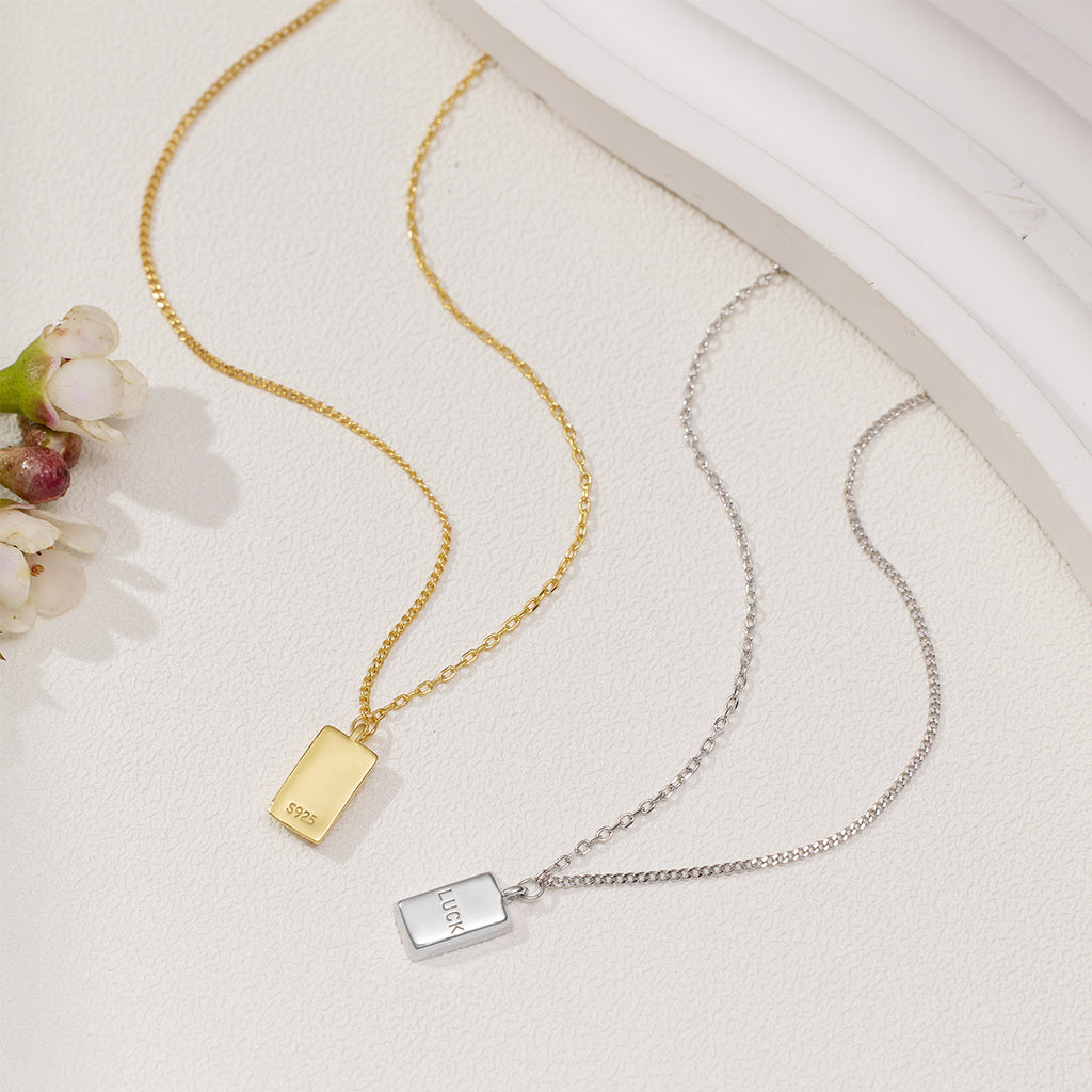 Damen Halskette mit charmantem Glücksanhänger und eleganter Gliederkette Shop Nory