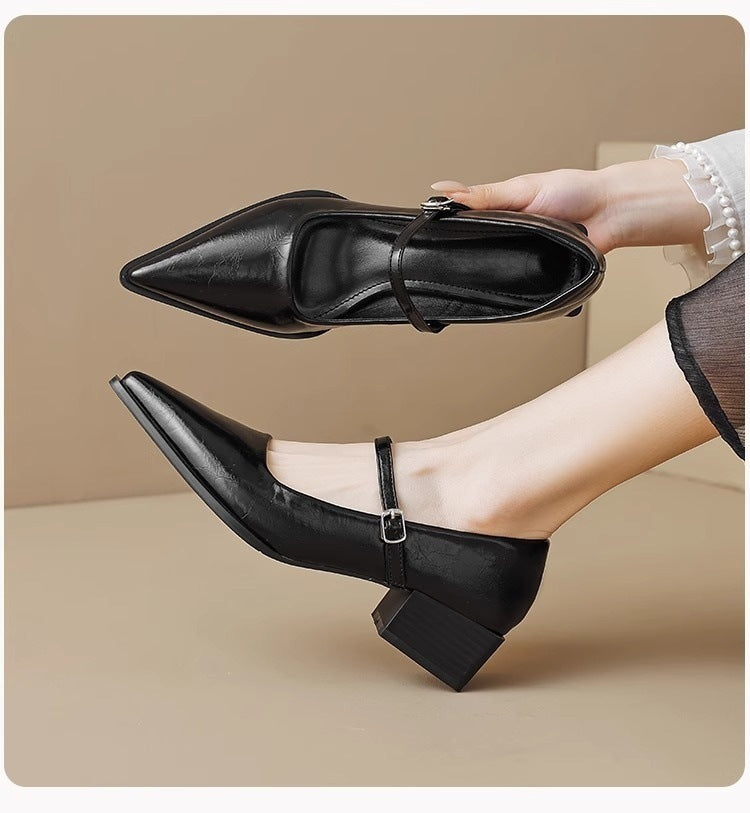 Damen Riemchenpumps im Mary‑Jane‑Stil mit spitzer Zehenkappe und geformtem Blockabsatz Shop Nory