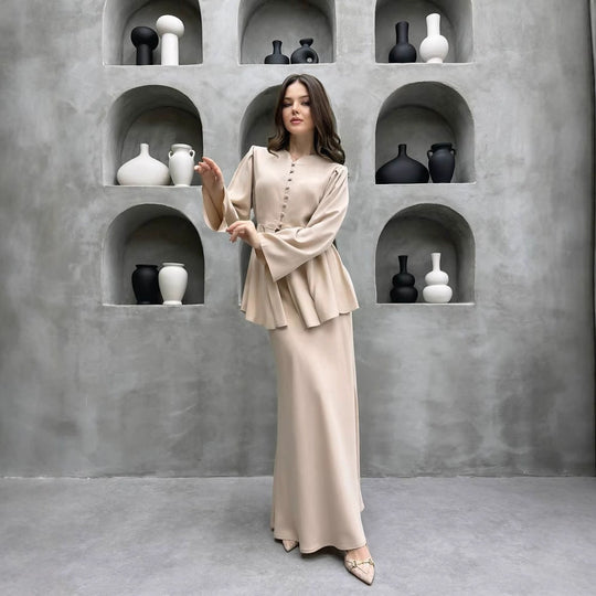 Damen Elegantes Kleid mit Rüschendetails und Knopfleiste