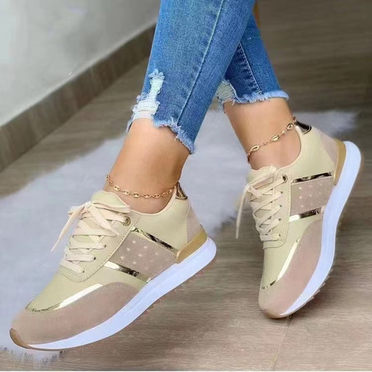 Damen stylische Fashion-Sneaker mit dekorativen Nieten Metallic-Details und gepolstertem Komfortfußbett Shop Nory