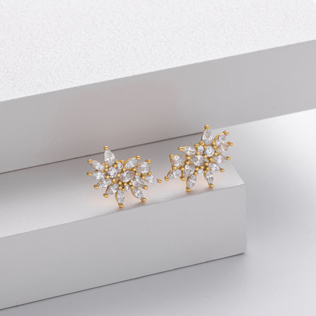 Damen Ohrstecker im eleganten Blüten-Design Shop Nory