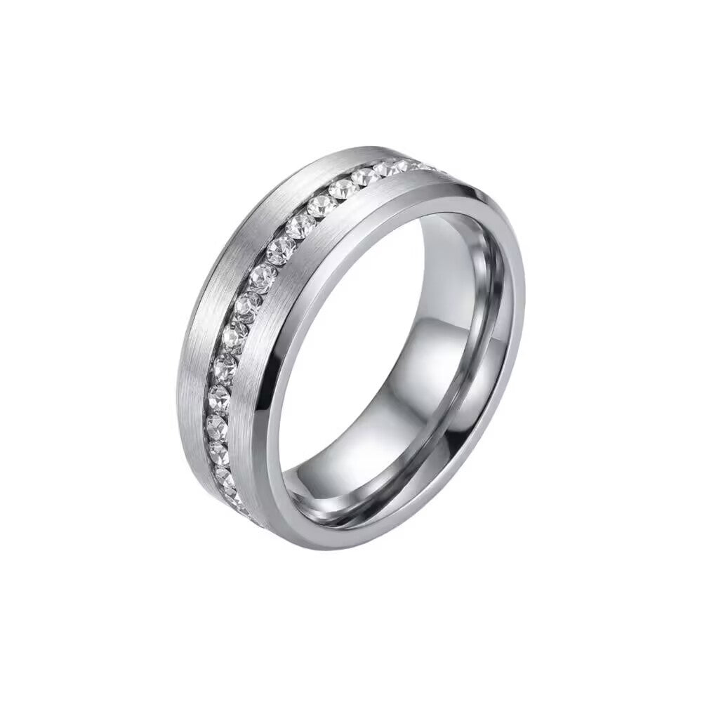 Damen eleganter Ring mit funkelnden Zirkonia-Steinen und glänzender Oberfläche Shop Nory