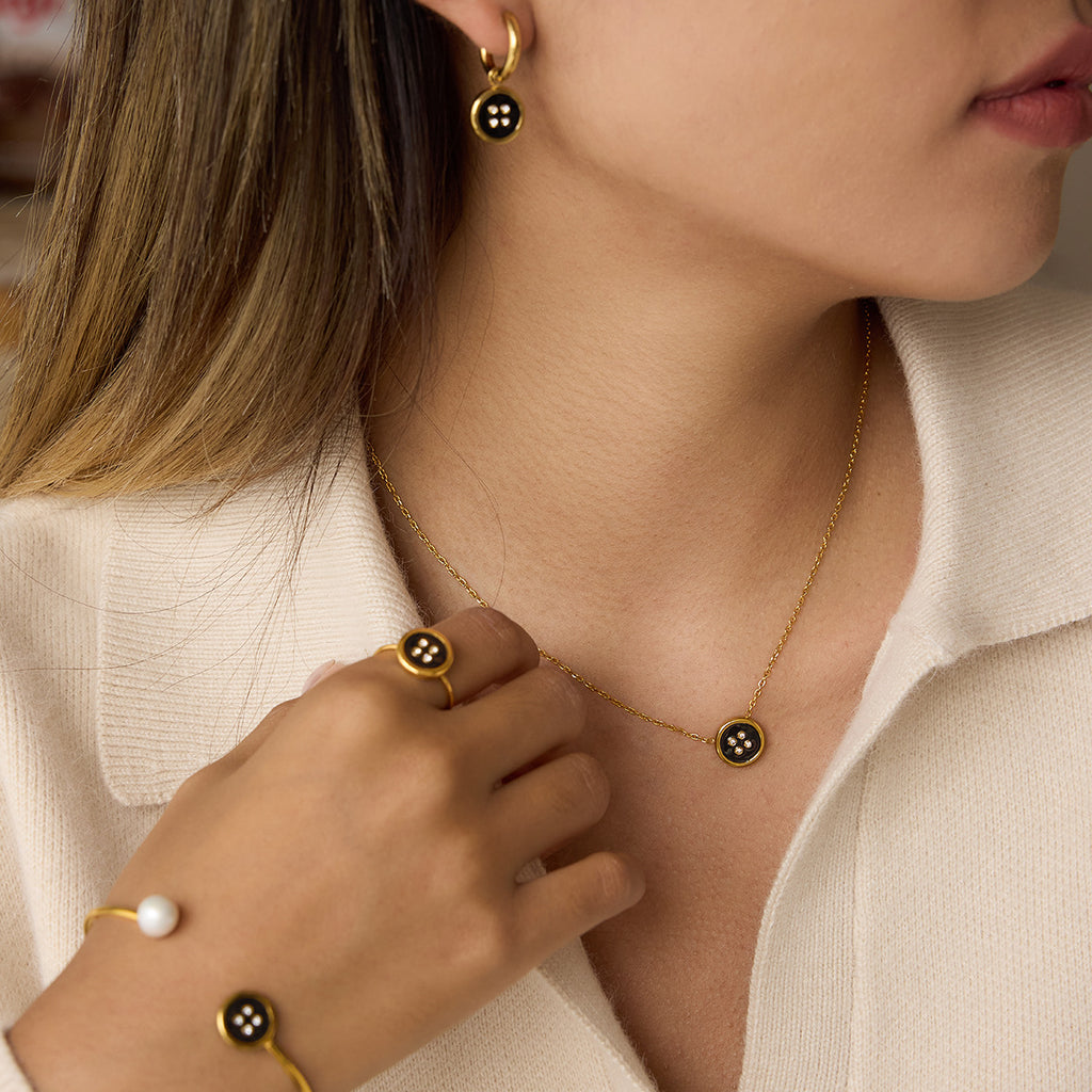 Damen Ohrhänger im eleganten Knopfdesign mit Swarovski-Kristallen Shop Nory