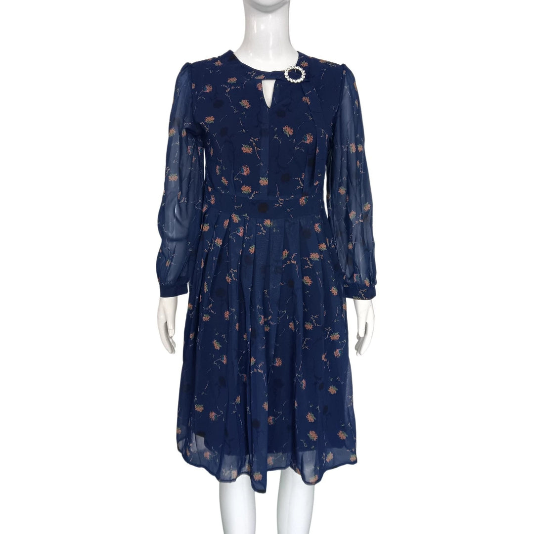 Damen Chiffon-Midikleid mit plissiertem Rock, transparenten Ärmeln und Zierbrosche Shop Nory