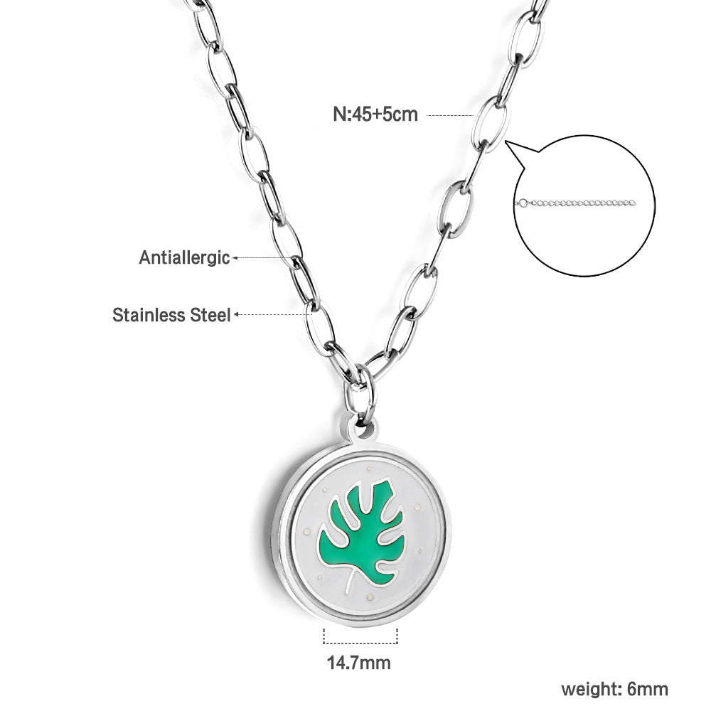 Damen Halskette mit kunstvollem Blätteranhänger aus goldplattiertem Edelstahl Shop Nory