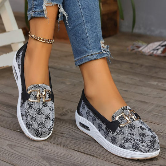 Damen Mokassin-Slipper mit luftgepolsterter Plateausohle und Zier-Bit Shop Nory