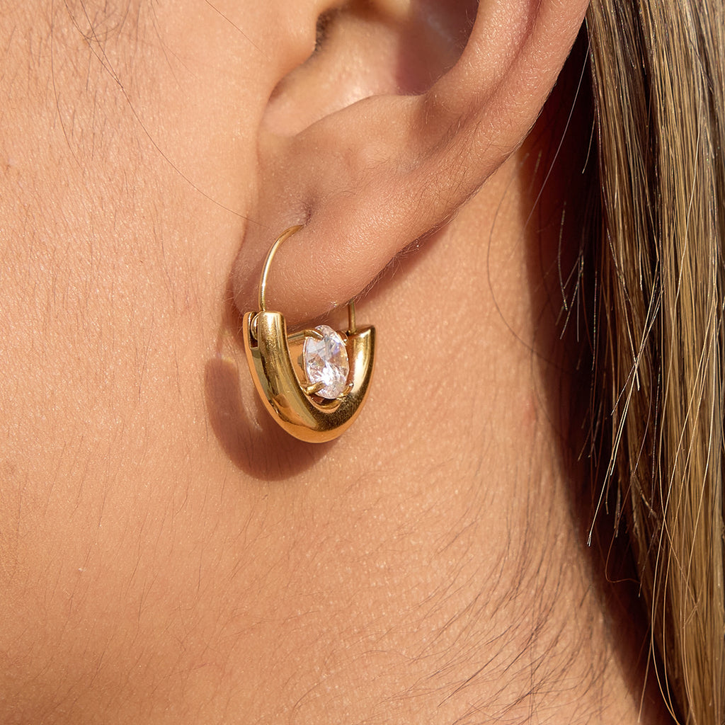 Damen Ohrhänger mit funkelndem Zirkonia und hypoallergener Edelstahl-Verarbeitung Shop Nory