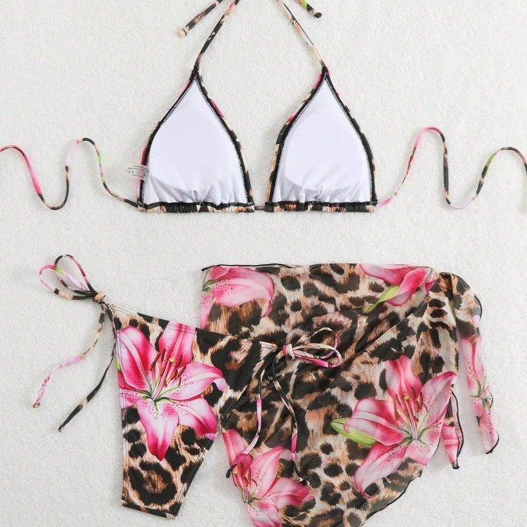 Damen Bikini-Set mit elegantem Leopardenmuster und verspielten Blumendetails