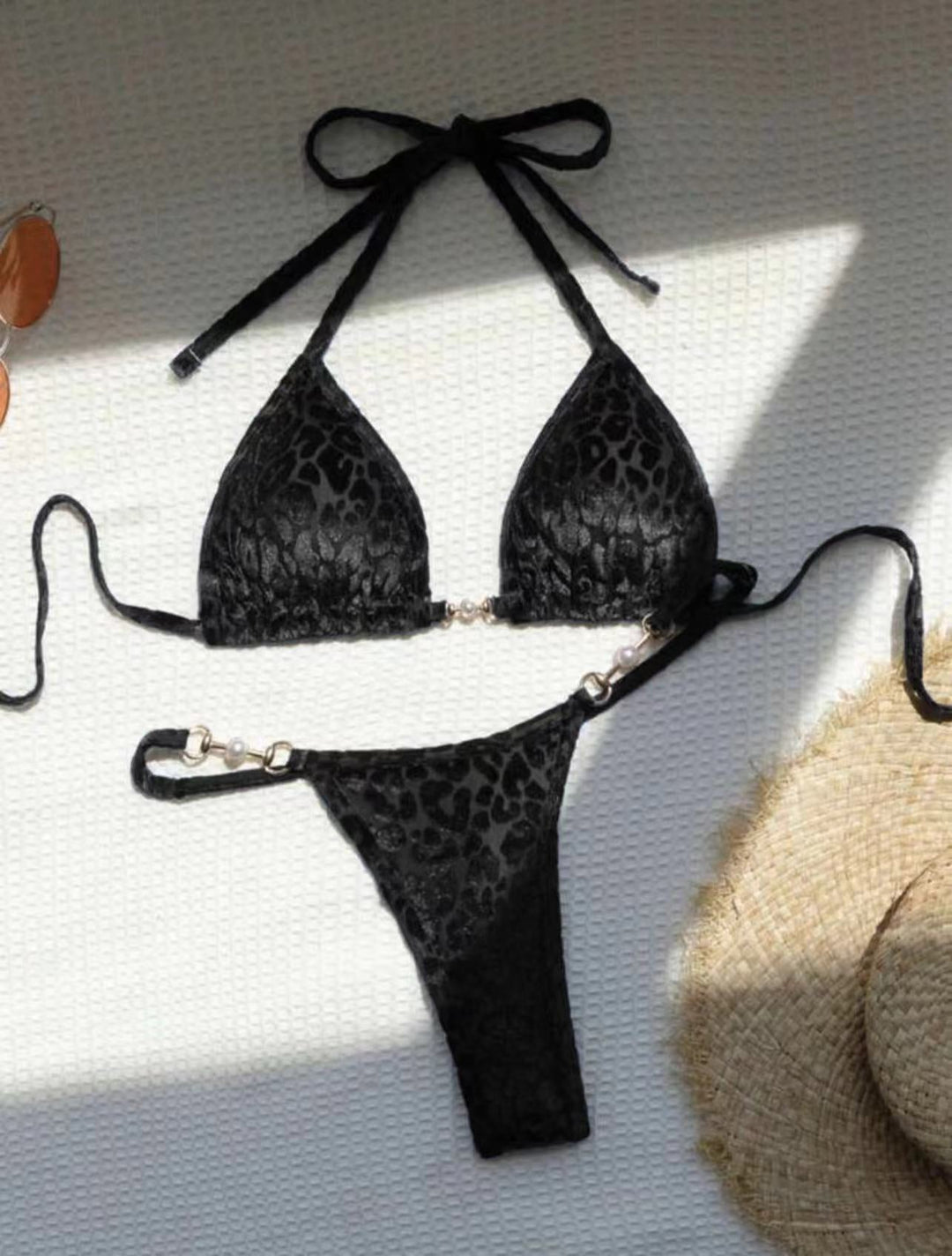 Damen Triangel-Bikini mit dekorativen Akzenten und raffiniertem Schnitt