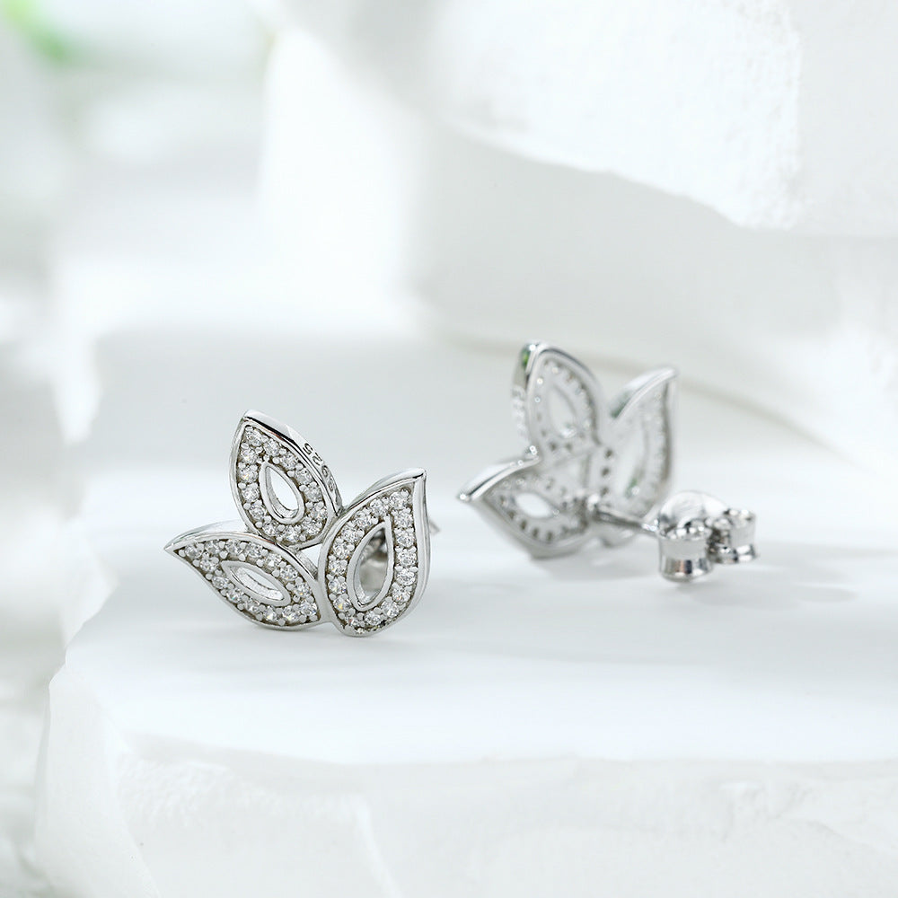 Damen Ring mit floralen Akzenten und funkelnden Zirkonia-Steinen Shop Nory