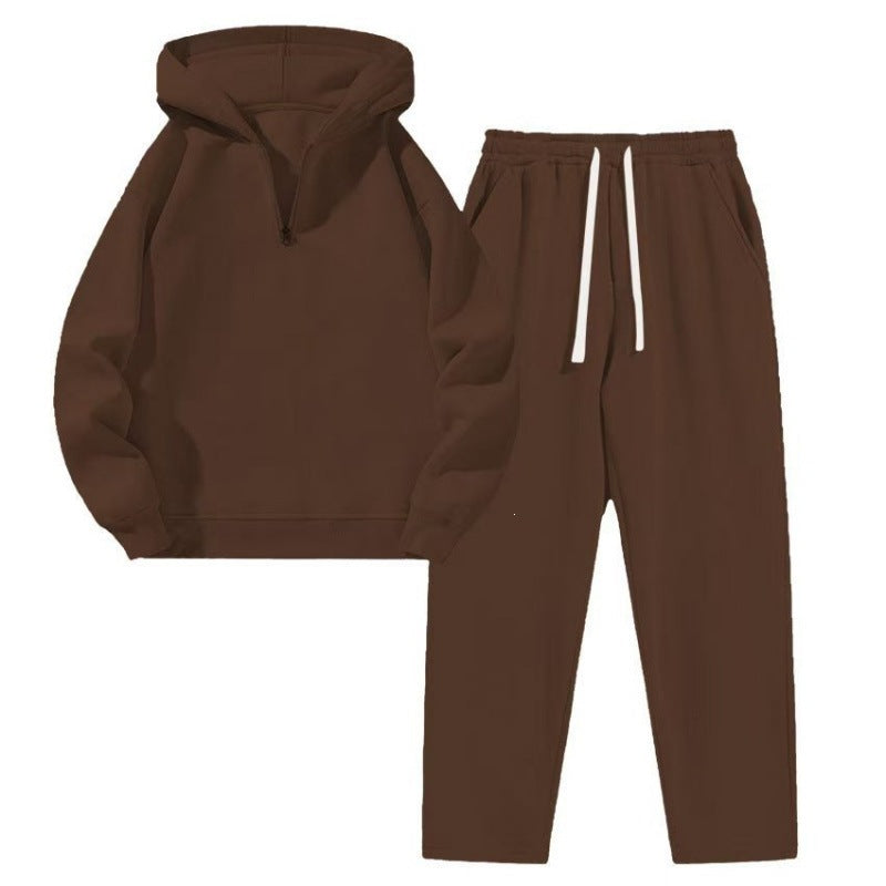 Damen nan Relax-Set mit kurzem Halbzip, übergroßer Kapuze und taillenhoher tapered Jogginghose Shop Nory