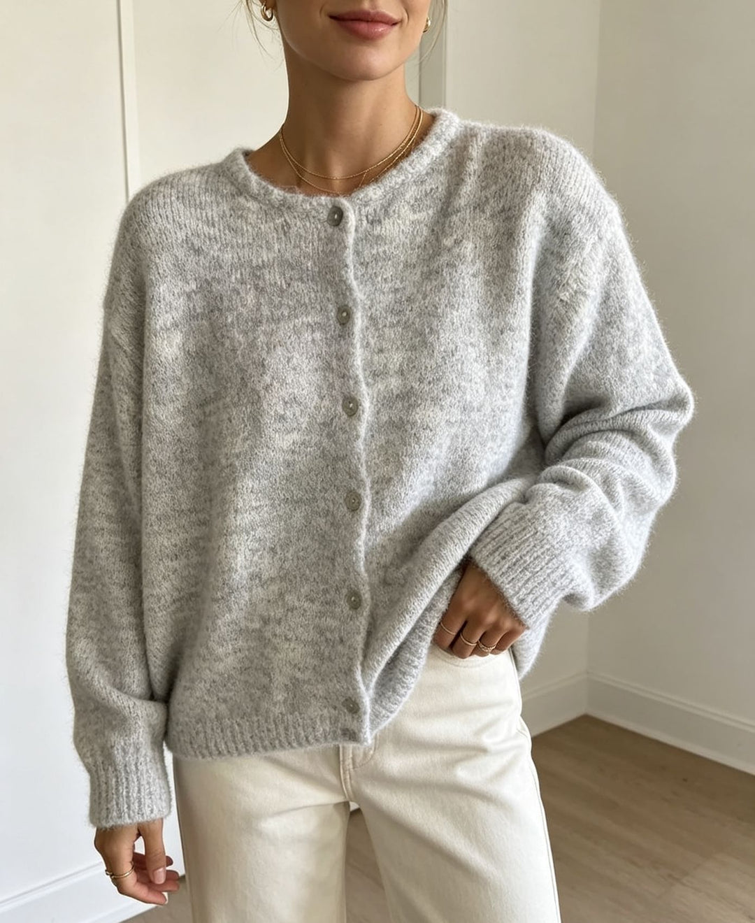 Damen Rundhals-Strickjacke mit weichem Flormix, Knopfverschluss und gerippten Bündchen Shop Nory