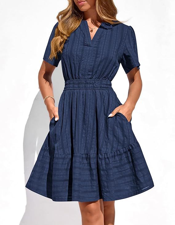 Damen Tailliertes Stufen-Midikleid mit Smokbund, V‑Ausschnitt und Eingrifftaschen Shop Nory