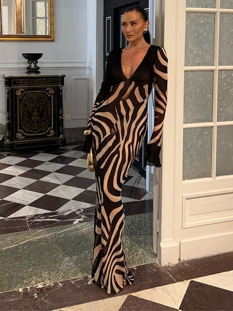 Damen figurbetontes Mesh‑Maxikleid mit tiefem V‑Ausschnitt & grafischem Zebra‑Print Shop Nory